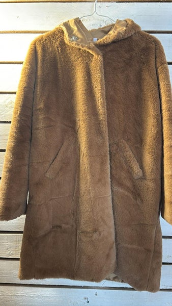 Karvatakki satiinivuorella ,taskut edess&auml; vaalea ruskea