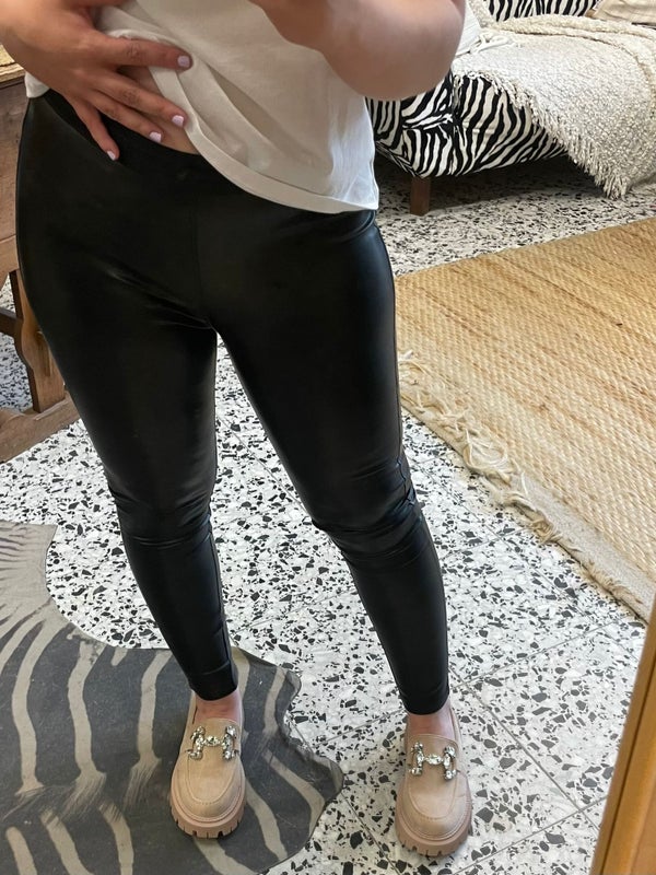 "nahkis"Legginsit CAT ,korkea vy&ouml;t&auml;r&ouml; ,musta