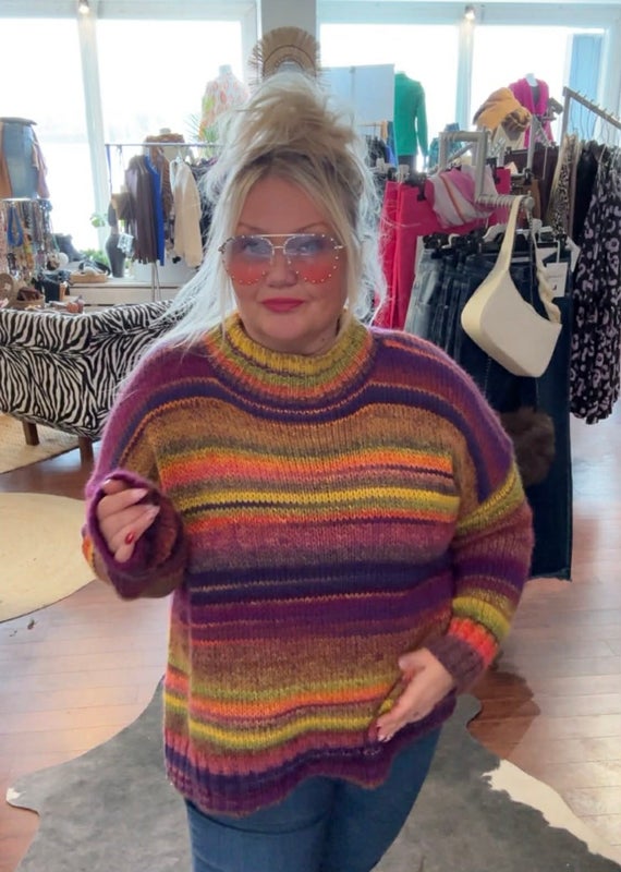 BOHEME neule , onesize reilu ,sateenkaariv&auml;rit.