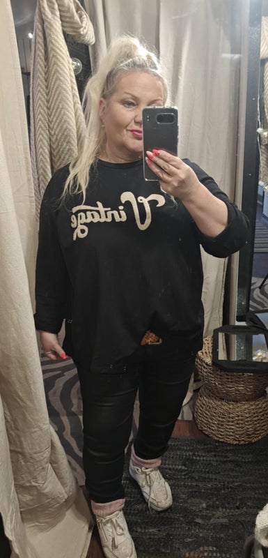 Pusero VINTAGE musta